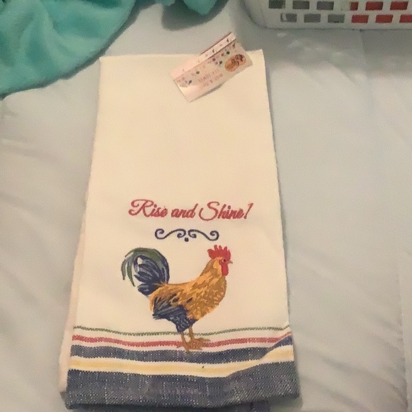 Kitchen towel with Rooster Rise and Shine white blue red yellow NWT good gift 🎁 - Picture 1 of 5